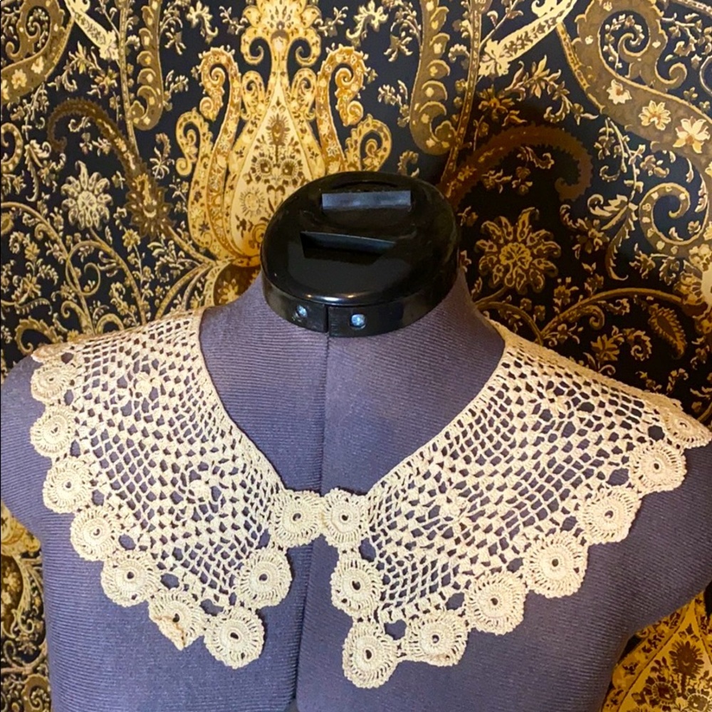Edwardian Antique Hand Crocheted Lace Collar